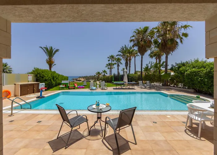 Sunnyvillas: 4br Seafront Villa*private Pool*bw44 * Protaras